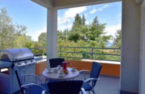 Wohnung In Dajla Mit Terrasse Und Grill
